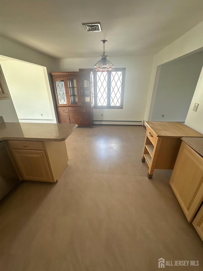 Building Photo - 182 Bloomfield Ave