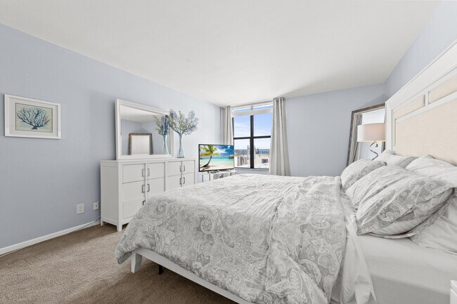 Building Photo - 3610 S Ocean Blvd
