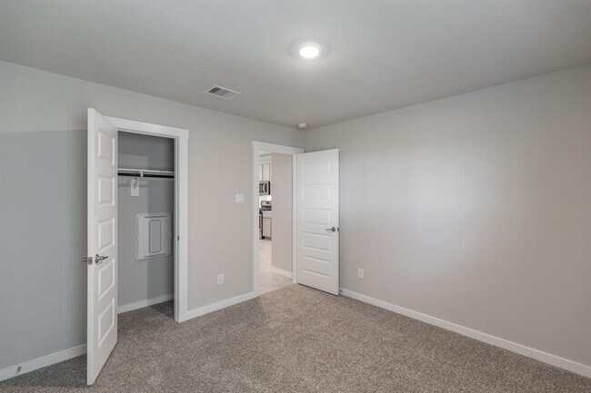 Building Photo - 4026 Andreas Mdw Ln