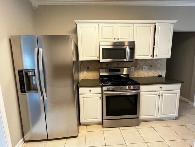 Building Photo - 10055 Lauren Hall Ct