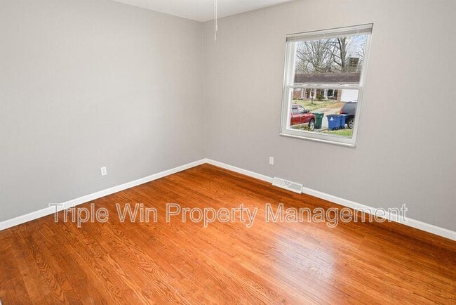 Building Photo - 2041 Northaire Ln