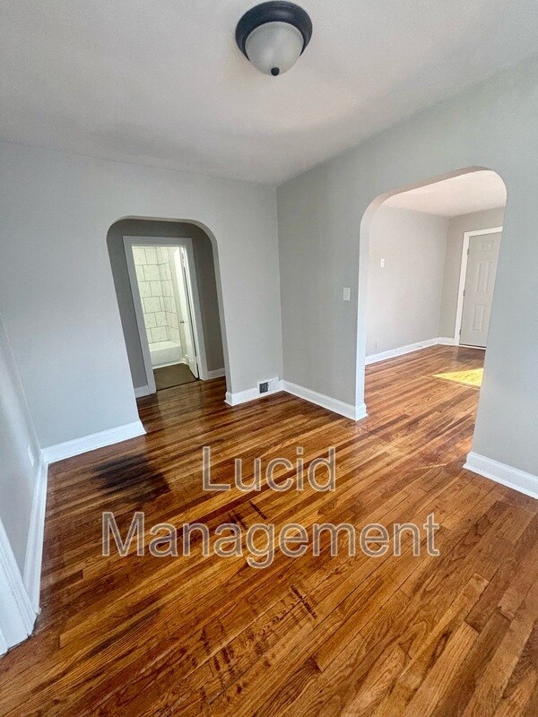 Building Photo - 328 Cecil Ave