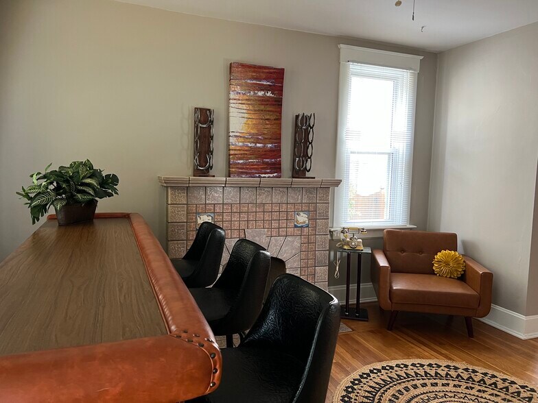 Building Photo - 3767 Andrew Ave