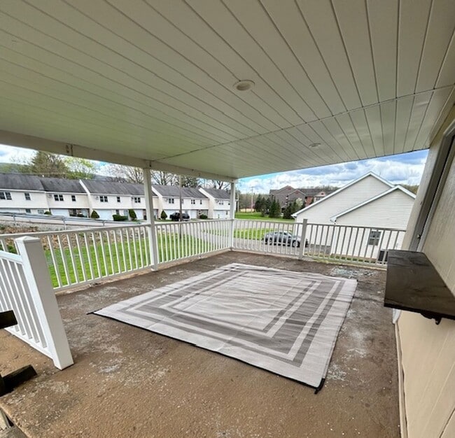 Building Photo - Charming Cape