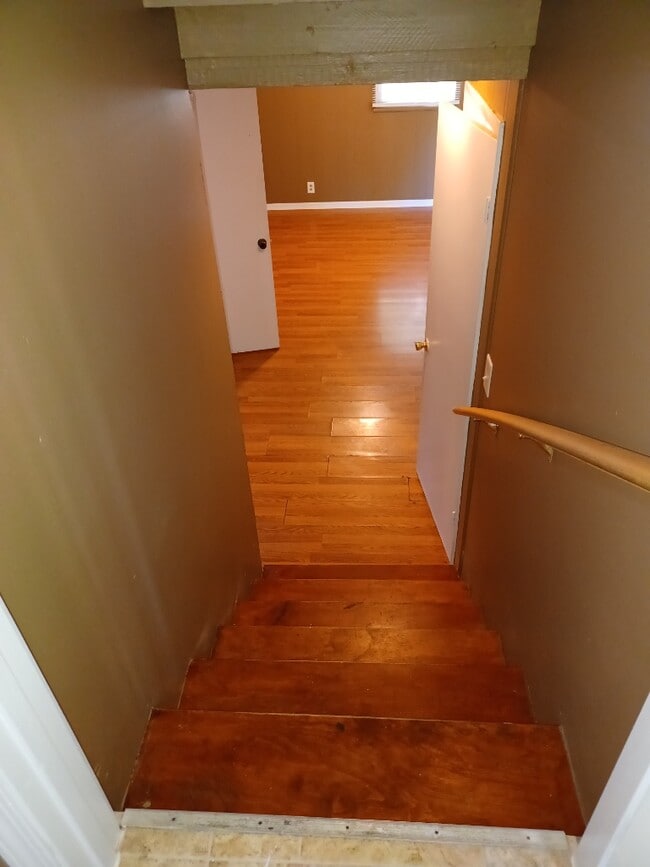 Building Photo - 6017 Randy Ln