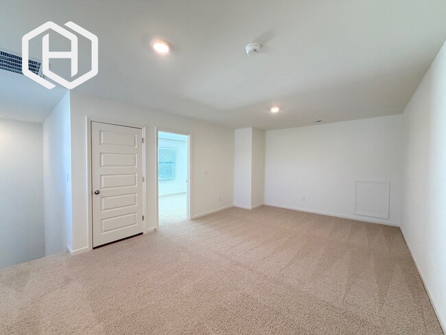 Building Photo - 2068 Gadwall Dr