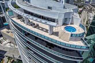 Building Photo - 200 Biscayne Blvd Way