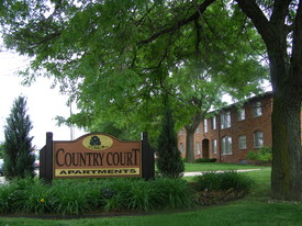 Building Photo - Country Court