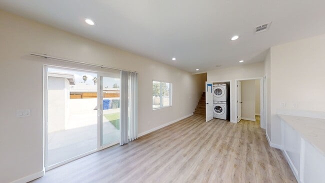 Building Photo - Newly Built (2022) 4BD/2BA