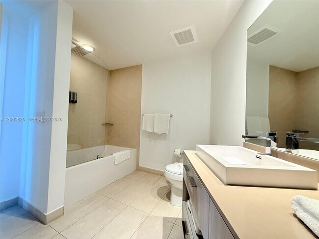 Building Photo - 4111 S Ocean Dr