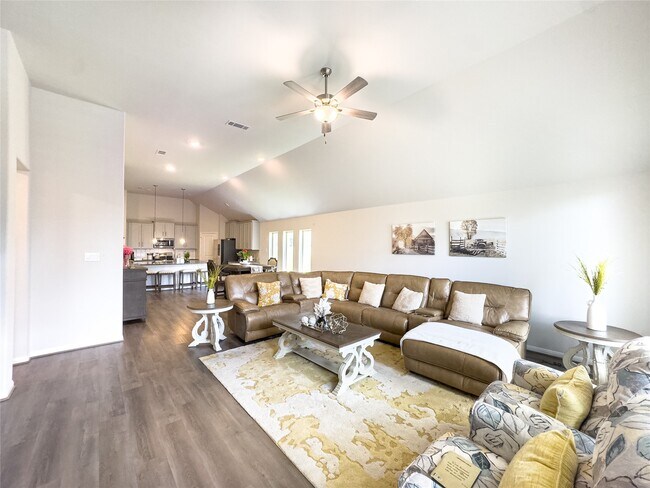 Building Photo - 835 Sarasota Shore Dr