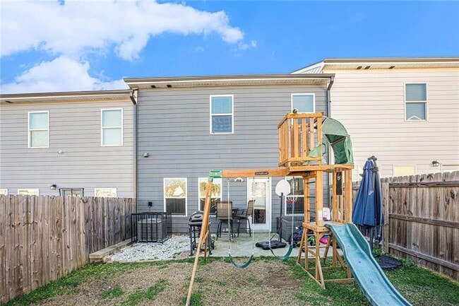 Building Photo - 5526 Donerail St