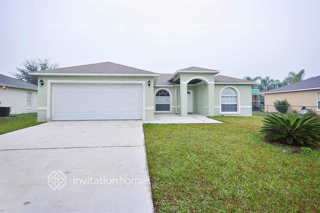 Building Photo - 711 Hawk Ln