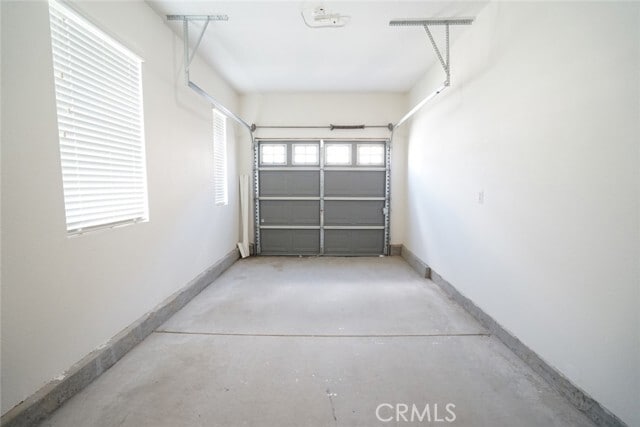 Building Photo - 6160 Fairlane Ave