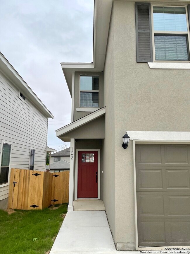 Building Photo - 2222 Sandlewood Cv