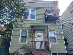Building Photo - 38 E 19th St
