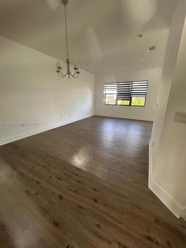 Building Photo - 5525 Agostino Way