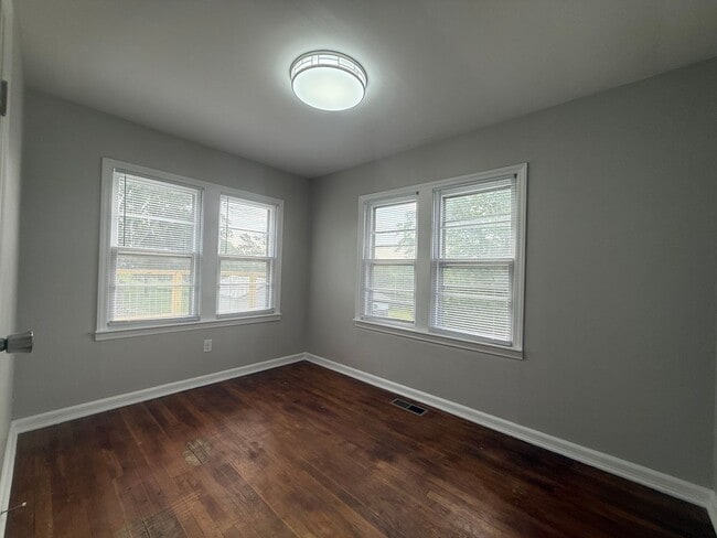 Building Photo - 3 Bedroom 2 Bathroom Home in Greeneville, TN