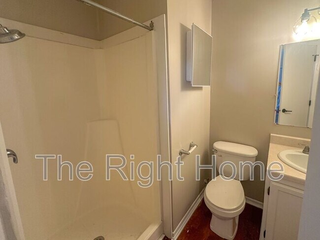 Building Photo - 6424 N 68th St