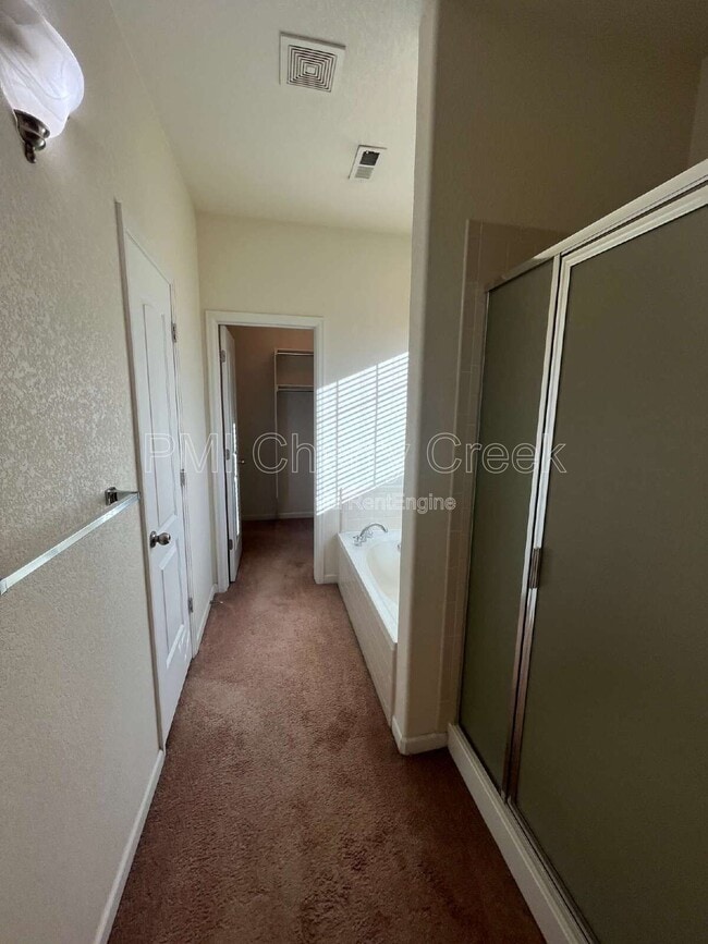 Building Photo - 5271 Canyon View Dr