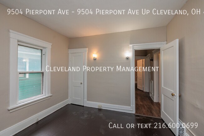 Building Photo - Charming Cleveland Duplex