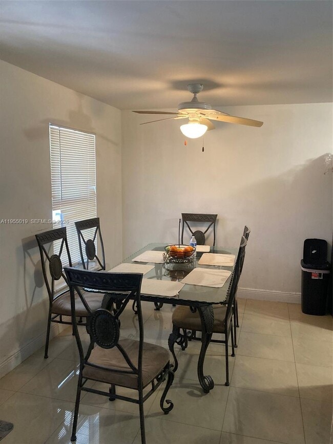 Building Photo - 4737 NW 5th Ave