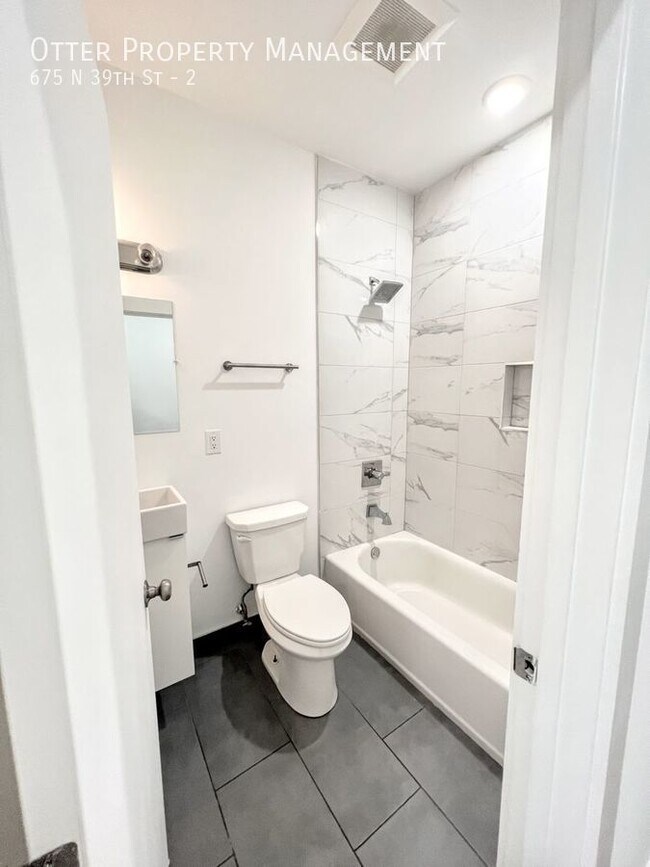 Building Photo - 675 N 39th St