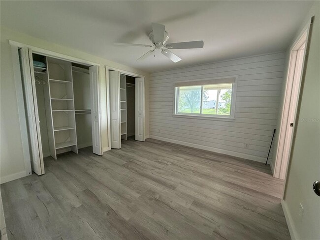 Building Photo - 637 Los Altos