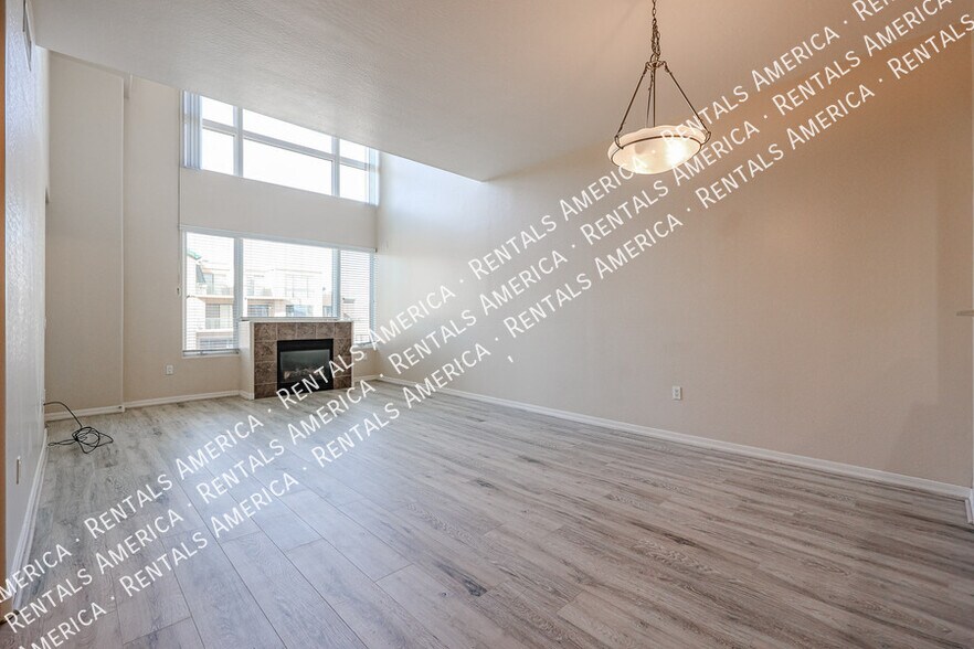 Building Photo - 16 W Encanto Blvd