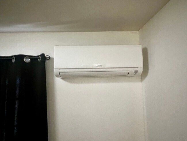 Building Photo - Charming 3-Bedroom Home for Rent in Landers, CA w SPA