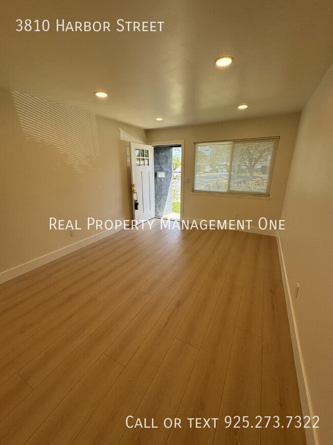 Building Photo - 3810 Harbor St