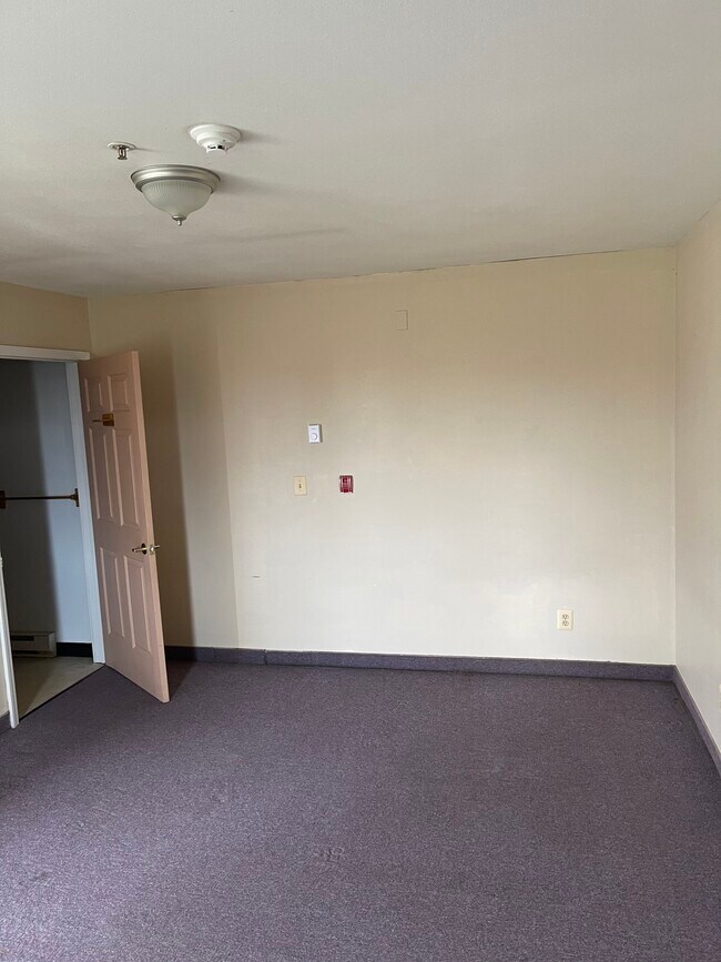 Building Photo - 6300 W Port Bay Rd