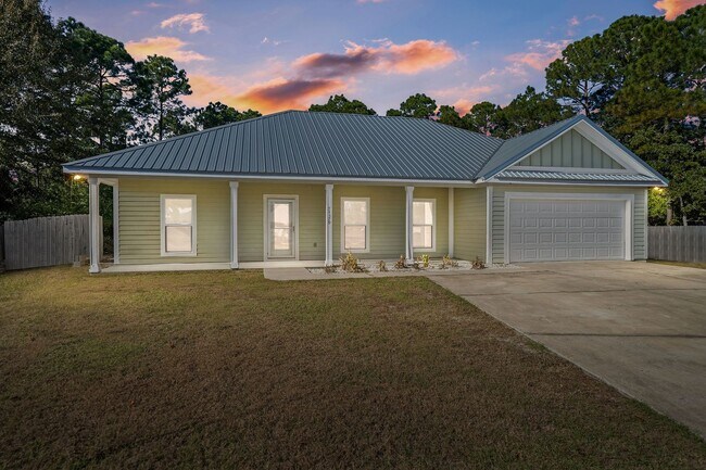 Building Photo - AVAILBALE NOW!