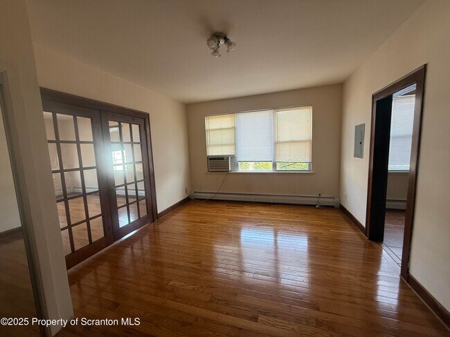 Building Photo - 486 Hazle St