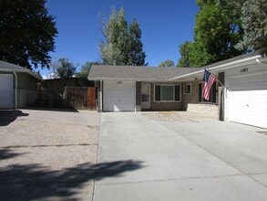 Building Photo - 1105-1107 Baker St Duplex