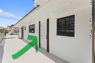 Building Photo - 3125 NW 21st Ct