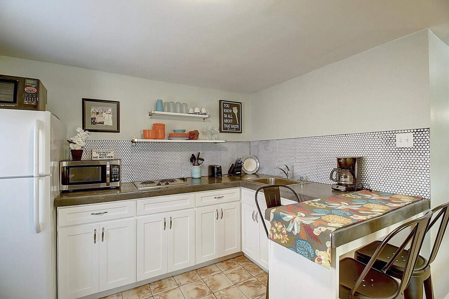 Building Photo - 134 N Alister St