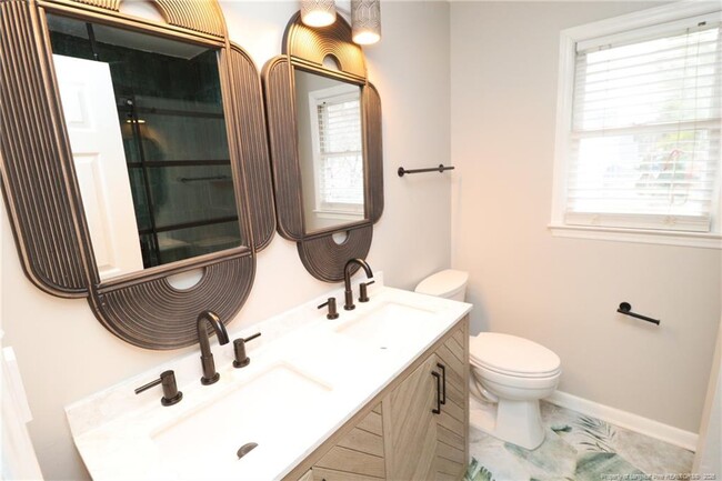 Building Photo - 2704 Thurrock Dr