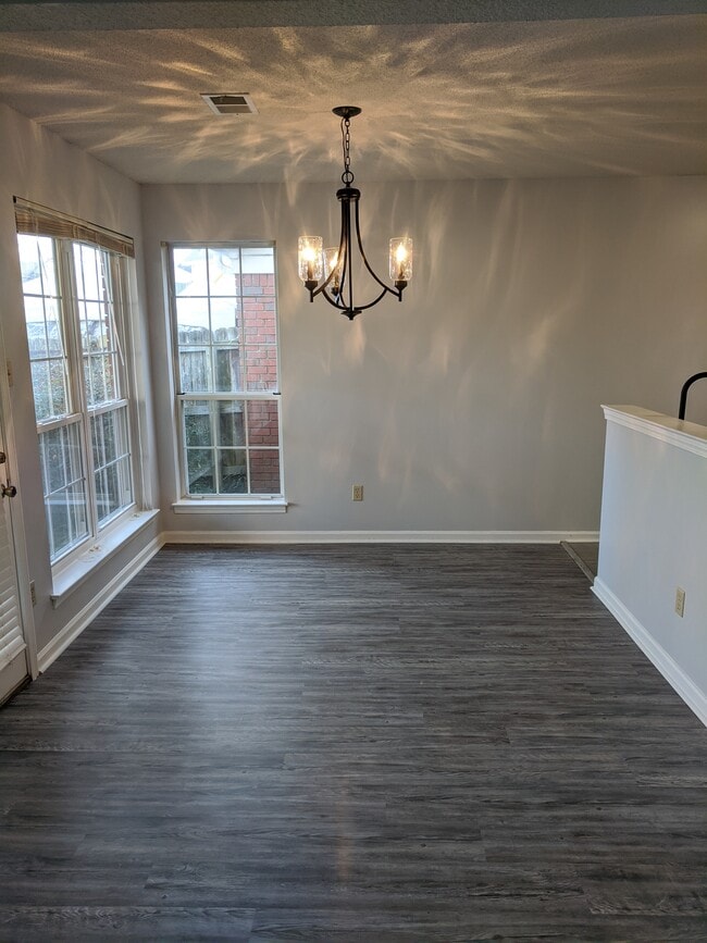 Building Photo - 3888 Oak Branch Cir W