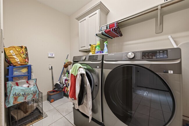 Building Photo - 2515 Avon Gate Ct