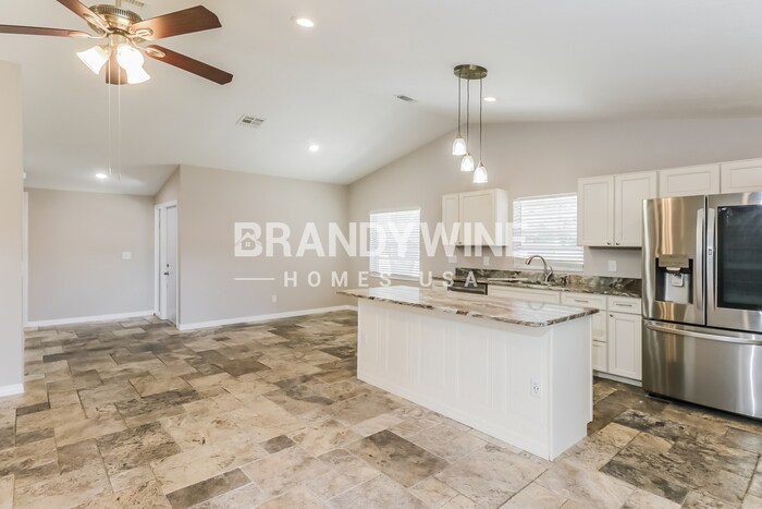 Building Photo - 16051 Grass Lake Dr