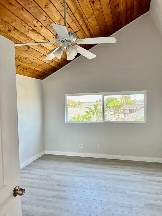 Building Photo - Nicely Remodeled 2 Story Home