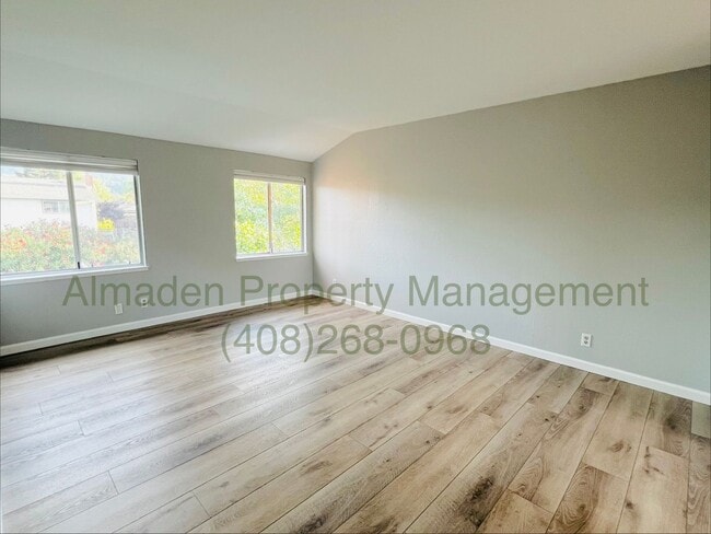 Building Photo - 1278 Oakglen Way