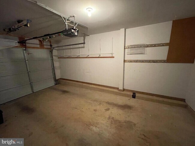 Building Photo - 4106 Hazelwood Ct