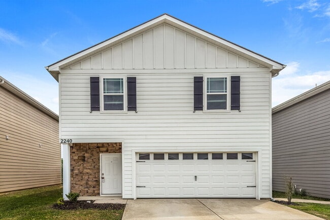 Building Photo - 2240 Lismore Dr