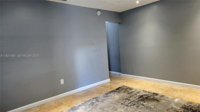 Building Photo - 55 SW 12th St