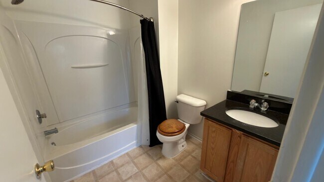 Building Photo - 15602 Stone Crossing Dr