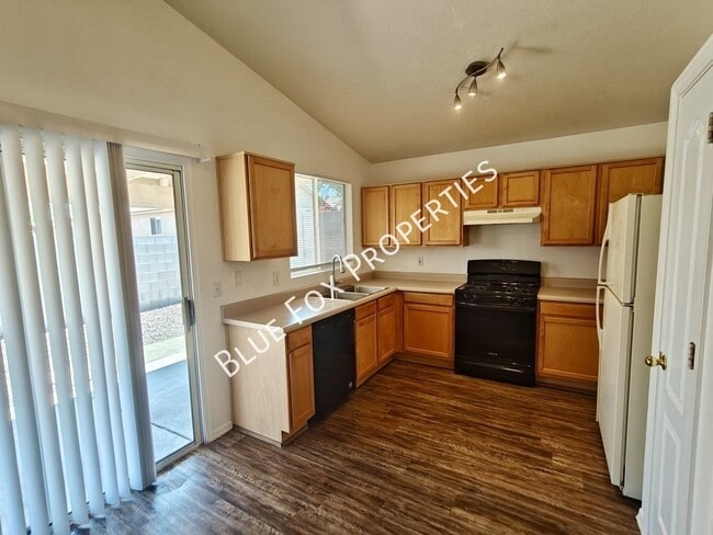 Building Photo - 3117 S Nastar Dr