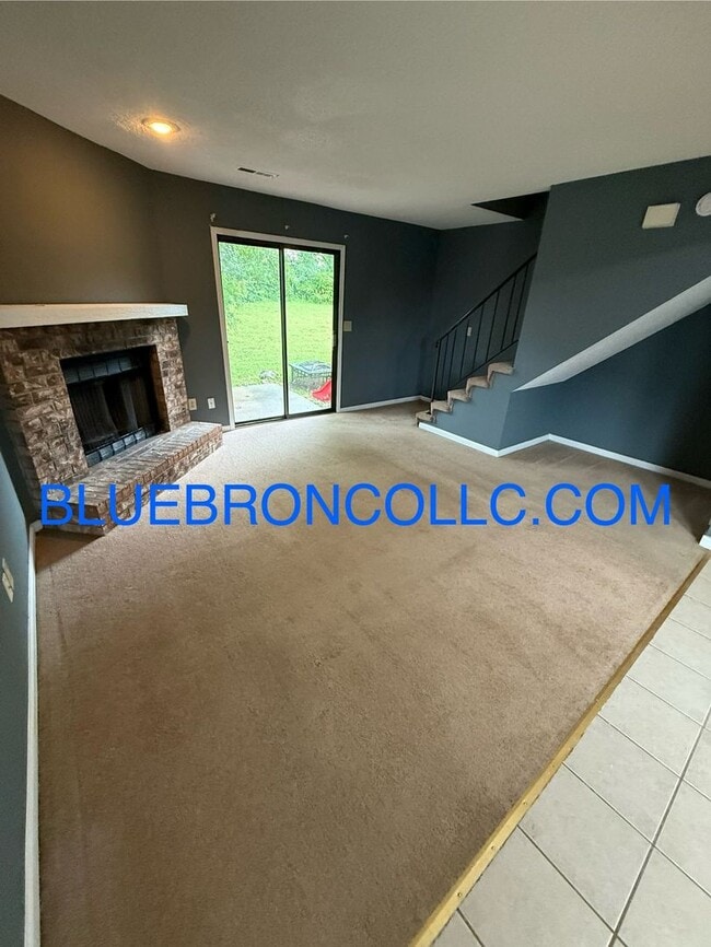 Building Photo - This one will go fast, marvelous 3 bedroom...