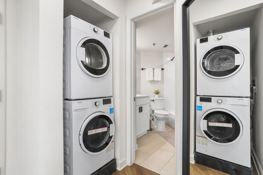 Building Photo - 801 15th St S